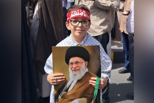حماسهٔ همدانی‌ها برای دفاع از میهن جمعه نصر