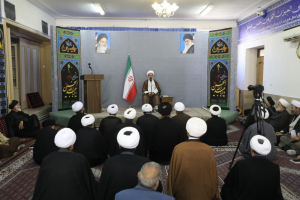 نشست تبیینی جمعی از مبلغین محرم