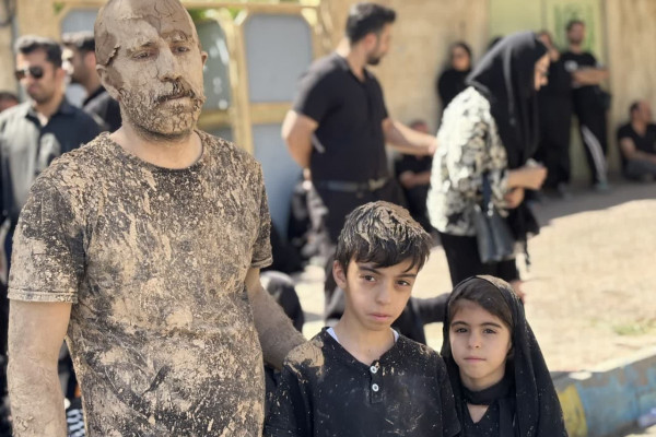 آئین «گل‌گیران» بیجار در عاشورای حسینی