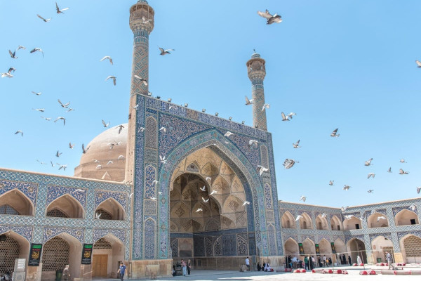 رزم در میدان تبیین