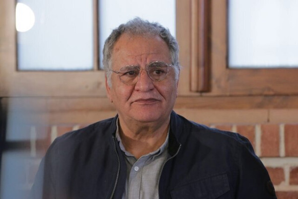 دست هیچ حکومت خارجی نمی‌تواند نجات دهنده باشد