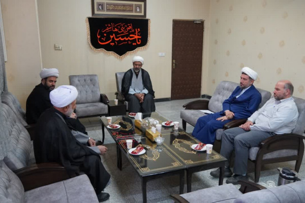 نشست دادستان دادسرای ویژه روحانیت غرب کشور بامدیرکل اداره تبلیغات اسلامی همدان