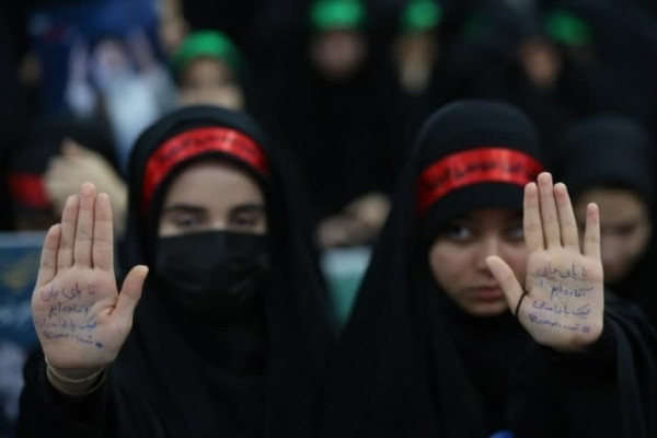 اجتماع دختران حاج قاسم در سوگ شهدای خدمت به روایت تصویر