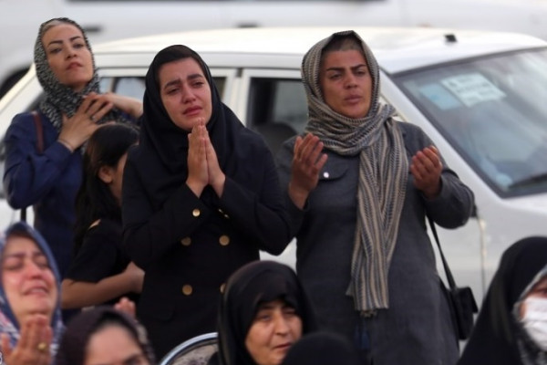 مراسم اهتزاز پرچم رضوی بر فراز همدان