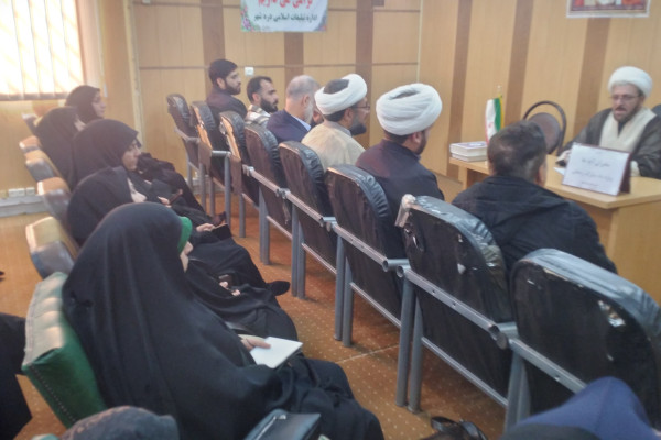 نهضت زندگی با آیه ها باید وارد مدارس شود