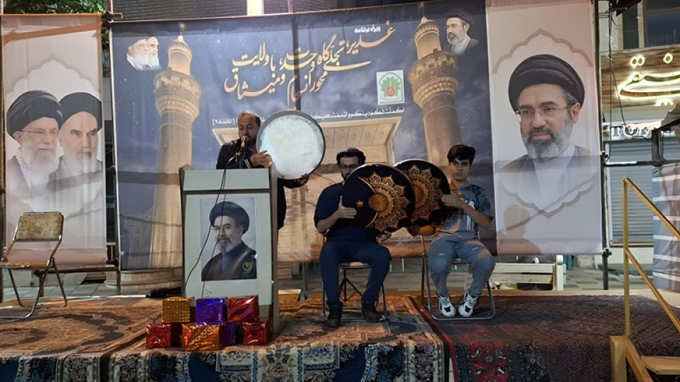 طنین مولودی‌خوانی در تجمعات شبانه مردمی سقز