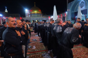 عزاداری سنتی زائران استان در حرم رضوی برگزار شد