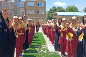 جشن‌های دهه کرامت، شور و شعف در اسلام‌آباد غرب برپا کرد
