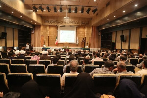 مادحان اهل بیت (ع) چراغ دین را روشن نگه داشته‌اند